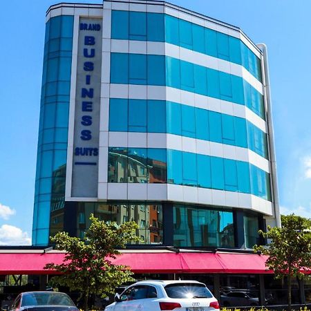 Brand Business Hotel Corlu Esterno foto