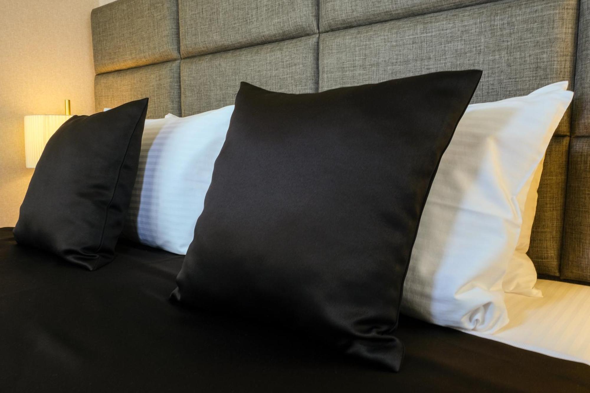 Brand Business Hotel Corlu Esterno foto
