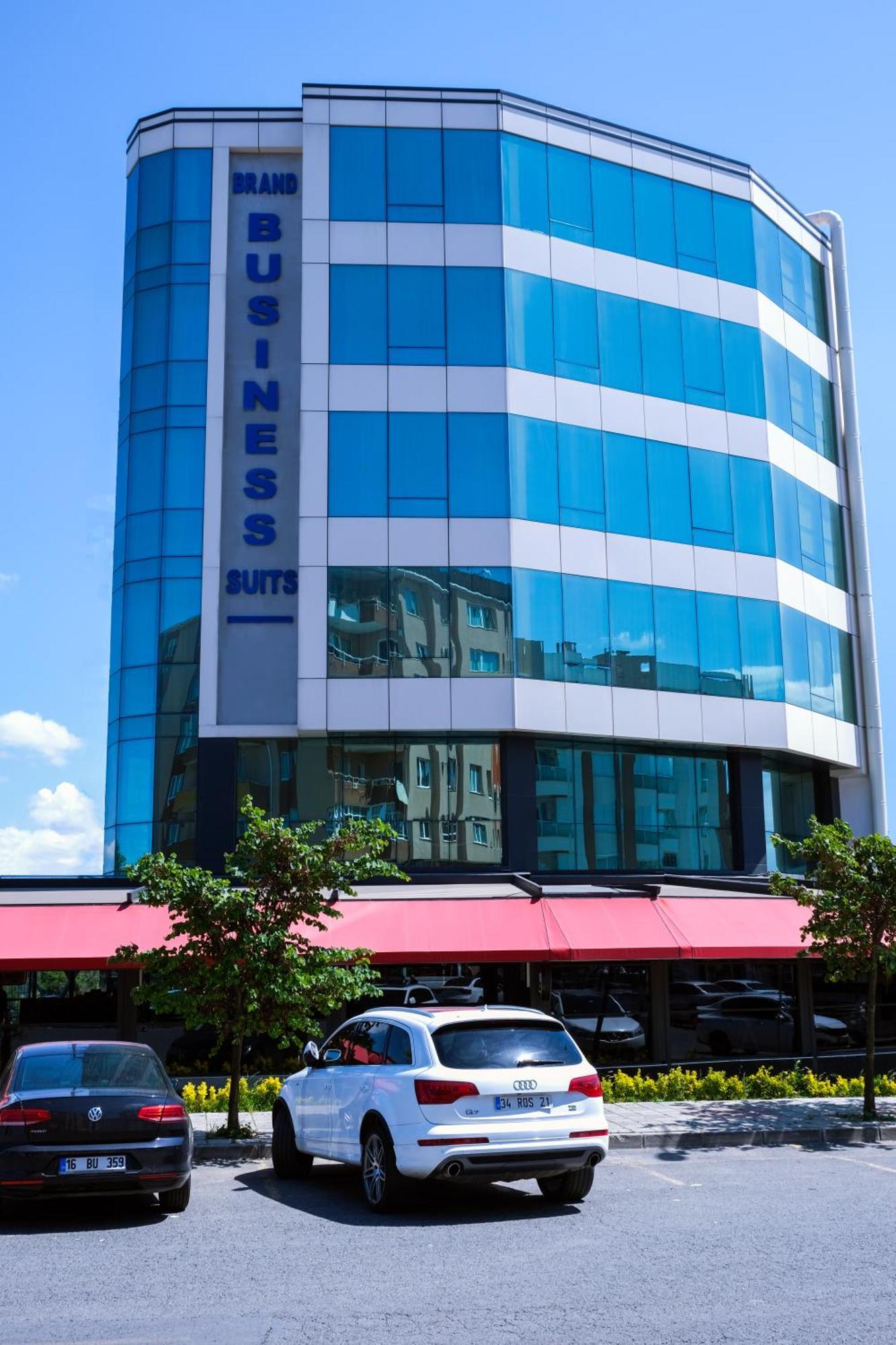 Brand Business Hotel Corlu Esterno foto
